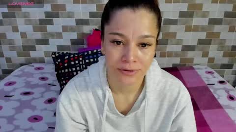Snapshot of jessica_robertss chatting on 05/05/26, 08:39 jessimodel independient online show from 05/05/26, 08:39