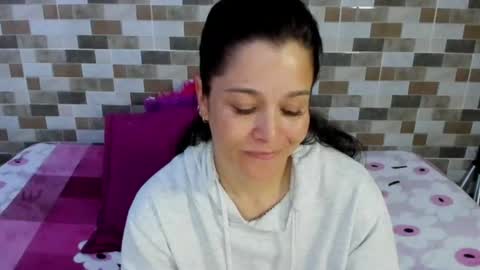 Snapshot of jessica_robertss chatting on 06/19/26, 11:30 jessimodel independient online show from 06/19/26, 11:30