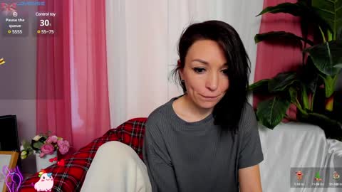 Snapshot of jessica_tiny chatting on 01/18/25, 06:13 Jessica online show from 01/18/25, 06:13