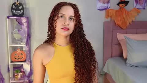 Snapshot of jessica_tom_ chatting on 10/31/25, 05:14 Jessica online show from 10/31/25, 05:14