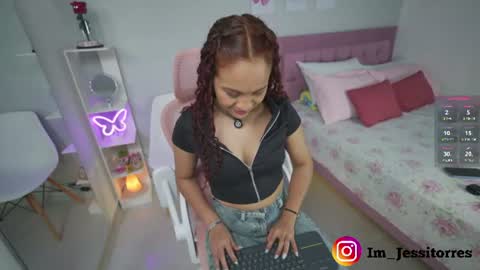 Snapshot of jessica_tom_ chatting on 06/19/26, 05:39 Jessica online show from 06/19/26, 05:39