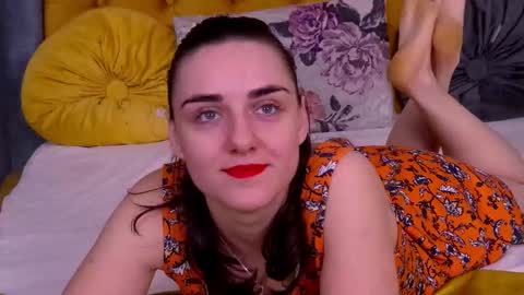 Snapshot of jessica_whitte_ chatting on 12/19/25, 04:41 Jessica White online show from 12/19/25, 04:41