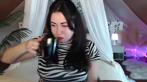 jessicaevanse online show from 11/22/25, 06:23