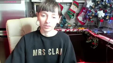 Snapshot of jessicaforris chatting on 12/13/24, 01:01 jessicaforris online show from 12/13/24, 01:01