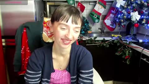 Snapshot of jessicaforris chatting on 12/14/24, 12:44 jessicaforris online show from 12/14/24, 12:44