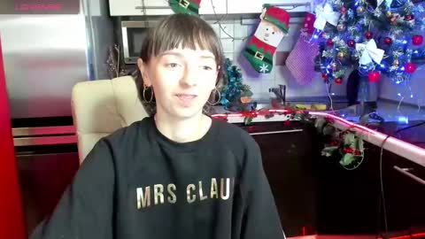 Snapshot of jessicaforris chatting on 12/16/24, 11:01 jessicaforris online show from 12/16/24, 11:01