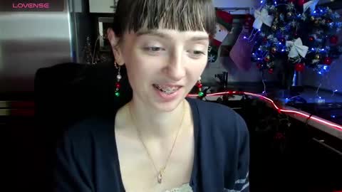 Snapshot of jessicaforris chatting on 12/17/24, 10:44 jessicaforris online show from 12/17/24, 10:44