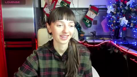 Snapshot of jessicaforris chatting on 12/20/24, 07:44 jessicaforris online show from 12/20/24, 07:44