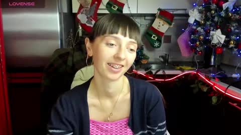 Snapshot of jessicaforris chatting on 12/20/24, 10:49 jessicaforris online show from 12/20/24, 10:49