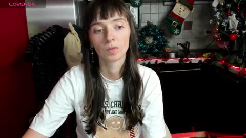 Snapshot of jessicaforris chatting on 12/24/24, 10:44 jessicaforris online show from 12/24/24, 10:44