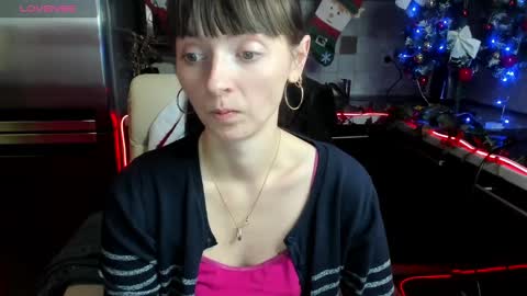 Snapshot of jessicaforris chatting on 12/28/24, 10:36 jessicaforris online show from 12/28/24, 10:36