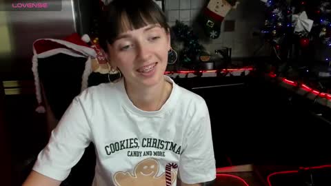 Snapshot of jessicaforris chatting on 12/30/24, 10:53 jessicaforris online show from 12/30/24, 10:53