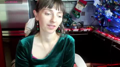 Snapshot of jessicaforris chatting on 12/31/24, 10:58 jessicaforris online show from 12/31/24, 10:58