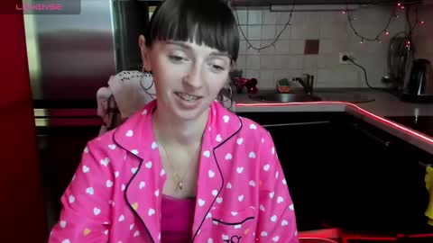 Snapshot of jessicaforris chatting on 02/19/25, 10:56 jessicaforris online show from 02/19/25, 10:56