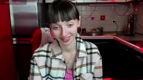 Snapshot of jessicaforris chatting on 02/21/25, 12:28 jessicaforris online show from 02/21/25, 12:28