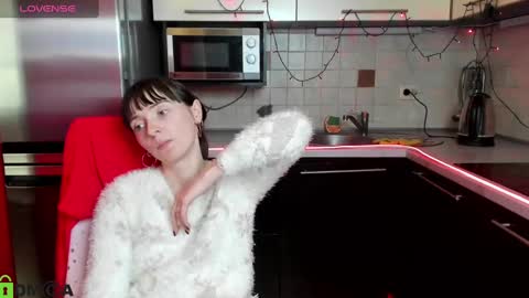 Snapshot of jessicaforris chatting on 02/24/25, 10:48 jessicaforris online show from 02/24/25, 10:48