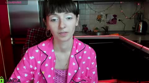 Snapshot of jessicaforris chatting on 03/11/25, 10:51 jessicaforris online show from 03/11/25, 10:51