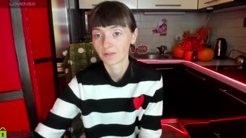 Snapshot of jessicaforris chatting on 10/13/25, 06:57 jessicaforris online show from 10/13/25, 06:57