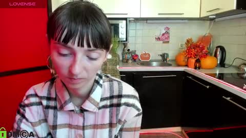 Snapshot of jessicaforris chatting on 10/21/25, 06:58 jessicaforris online show from 10/21/25, 06:58