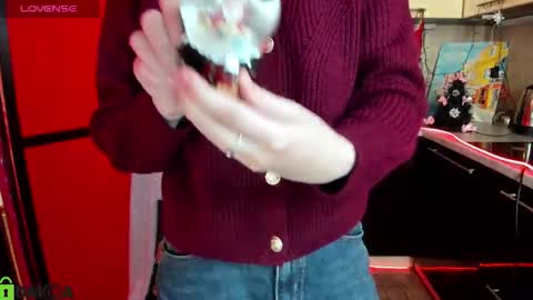 jessicaforris online show from 12/16/25, 08:08