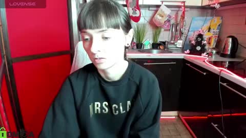 jessicaforris online show from 12/17/25, 07:58