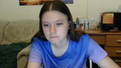 Snapshot of jessicaholland1 chatting on 06/07/26, 06:44 jessicaholland1 online show from 06/07/26, 06:44