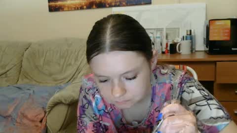 Snapshot of jessicaholland1 chatting on 06/14/26, 05:37 jessicaholland1 online show from 06/14/26, 05:37