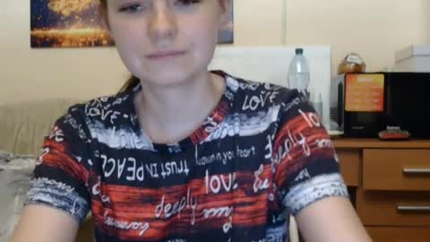 Snapshot of jessicaholland1 chatting on 06/18/26, 06:23 jessicaholland1 online show from 06/18/26, 06:23