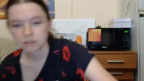 Snapshot of jessicaholland1 chatting on 07/17/26, 06:24 jessicaholland1 online show from 07/17/26, 06:24
