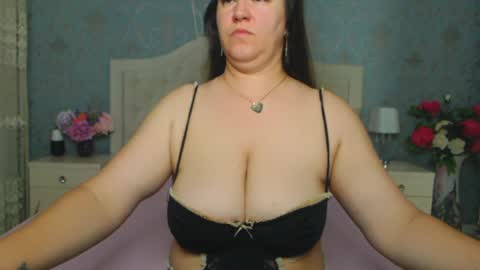 single mommy online show from 05/17/26, 03:26