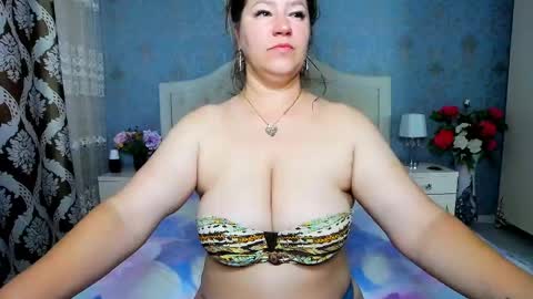 single mommy online show from 06/03/26, 03:53