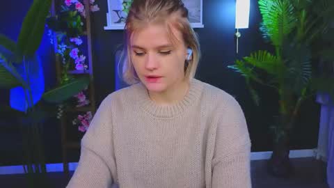 Snapshot of jessicaoconnor chatting on 12/08/24, 12:41 jessicaoconnor online show from 12/08/24, 12:41