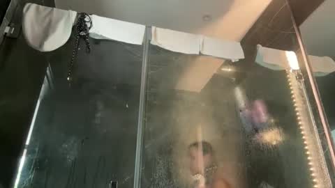 Snapshot of jessicaparkerrr chatting on 12/13/25, 07:42 Jessica Parker online show from 12/13/25, 07:42