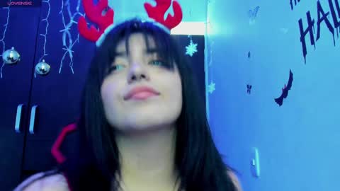 jessicared18 online show from 12/11/24, 07:46