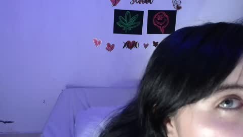 jessicared18 online show from 03/11/25, 04:43