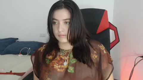 jessicared18 online show from 09/19/25, 01:56