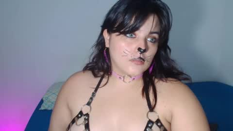 Snapshot of jessicared18 chatting on 11/01/25, 02:02 jessicared18 online show from 11/01/25, 02:02