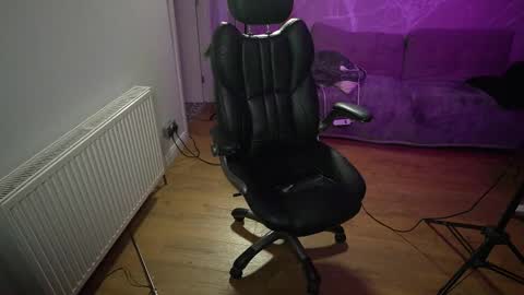 Jessicatv online show from 11/22/25, 03:22