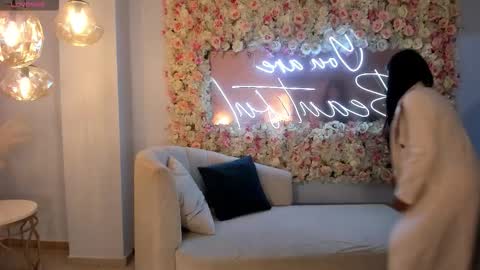 JESS online show from 10/19/25, 08:37