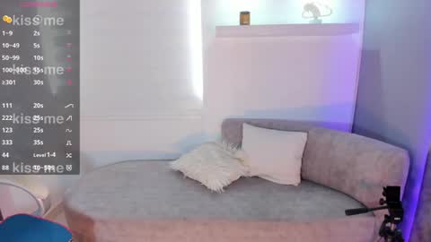 Snapshot of jessicawilliamsx_ chatting on 06/06/26, 03:39 Jessisa online show from 06/06/26, 03:39