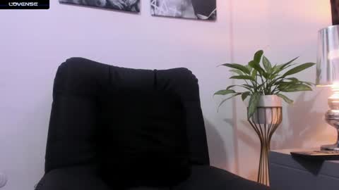 Jessid online show from 12/27/24, 09:32