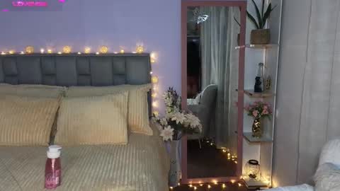 Snapshot of jessie_gomez chatting on 01/08/25, 11:30 Sofia online show from 01/08/25, 11:30