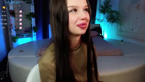 jessie_johns online show from 12/09/24, 06:57