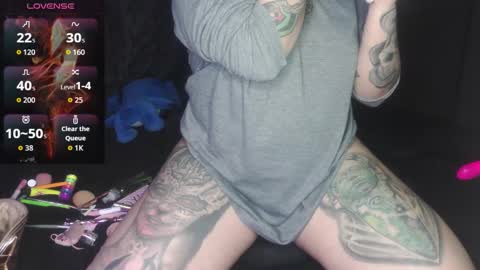 Snapshot of jessie_wild chatting on 10/14/25, 06:03 jessie_wild online show from 10/14/25, 06:03