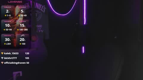 Snapshot of jessie_wild chatting on 10/15/25, 05:40 jessie_wild online show from 10/15/25, 05:40