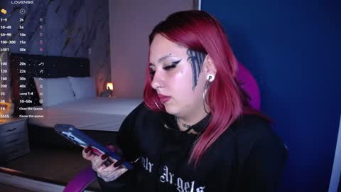 Snapshot of jessie_williams_01 chatting on 12/18/24, 09:14 Your Sweet Angel online show from 12/18/24, 09:14