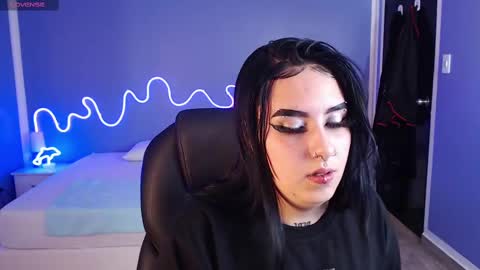 Snapshot of jessie_williams_01 chatting on 02/21/25, 08:38 Your Sweet Angel online show from 02/21/25, 08:38