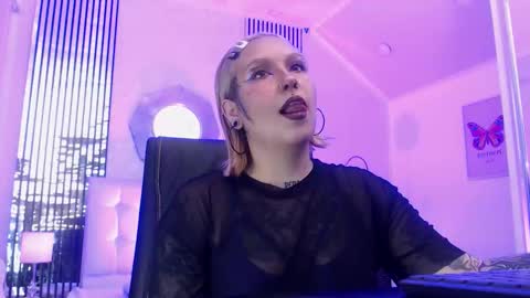 Snapshot of jessie_williams_01 chatting on 01/06/26, 06:33 Your Sweet Angel online show from 01/06/26, 06:33