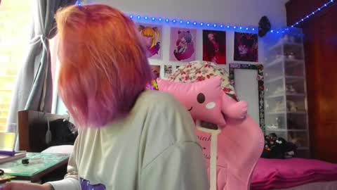 Snapshot of jessie_williams_01 chatting on 02/14/26, 10:39 Your Sweet Angel online show from 02/14/26, 10:39
