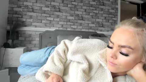 Snapshot of jessiebella0210_ chatting on 11/03/25, 03:13 jessiebella0210_ online show from 11/03/25, 03:13